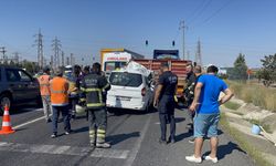 Tekirdağ'da hafif ticari araçla tırın karıştığı kazada 1 kişi öldü, 1 kişi yaralandı
