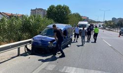 Bursa'da Yolcu Minibüsüyle Otomobil Çarpıştı