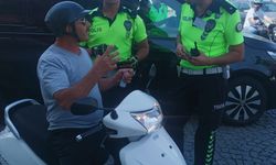 Çanakkale'de trafik polisleri motosiklet sürücülerini bilgilendirdi
