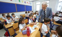 Başkan Erdem, Miniklere İlk Gün Sürpriz ile Karşılıyor