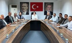 AK Parti İl Başkanı İba, yeni atanan ilçe başkanlarıyla toplantı yaptı