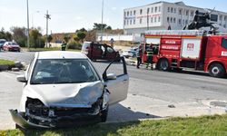 Bilecik'te kamyonetle otomobilin çarpıştığı kazada 2 kişi yaralandı