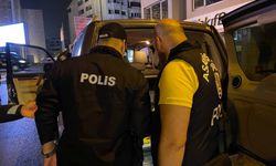 İstanbul'da "Huzur Uygulaması" kapsamında araçlarda arama yapıldı