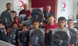 Türk Kızılay Pehlivanköy Temsilciliği, öğrencilere çanta hediye etti