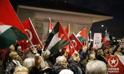 Vatan Partisi İsrail'in Filistin'e saldırılarını Üsküdar'da protesto etti
