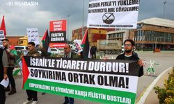Gemlik Limanı'nda Filistin Dostları Platformu İsrail Boykotu Çağrısı Yaptı
