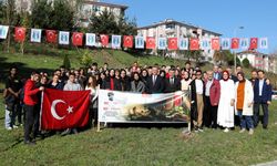 Adapazarı Belediye Başkanı Işıksu, üniversite öğrencileriyle fidan dikti