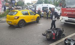 Maltepe'de taksiyle çarpışan motosikletin sürücüsü yaralandı