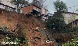 Eyüpsultan'da İnşaat Alanındaki Toprak Kayması: 3 Gecekondu Boşaltıldı