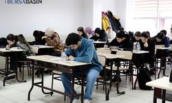 Bursa'da Öğrencilere Ücretsiz TYT ve LGS Deneme Sınavları Düzenlendi