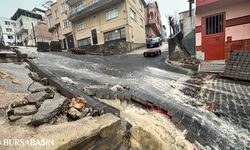 Bursa'da Şiddetli Yağış: Yollar Sular Altında, Evleri Su Bastı