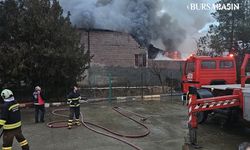 Diyarbakır'da Depo Yangını Kontrol Altına Alındı