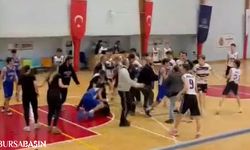 Bursa'da Basketbol Maçında Kavga: Saha Boks Ringe Döndü!