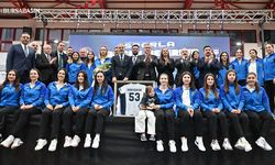 Bursa'da Gençlik ve Spor Buluşması: Bakan Bak ve Sporcular Bir Arada