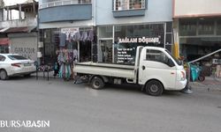 Bursa Osmangazi'de Servis Minibüsü 2 Yaya Çarptı