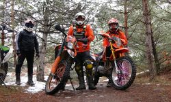 Motosiklet tutkunu Irgav, Şampiyonluk için pedal basıyor