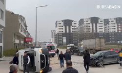 Bursa'da Servis Minibüsü Kaza Yaptı: Faciadan Dönüldü