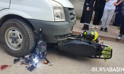 İnegöl'de Kaçan Motosikletli Kamyonete Çarptı: 2 Yaralı