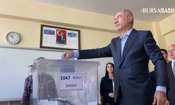 AK Parti Bursa İl Başkanı ve Genel Başkan Vekili Oy Kullandı