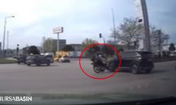 Nilüfer'de Motosiklet TOGG'a Çarptı: 2 Yaralı