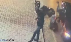 Bursa'da Motosiklet ve Otomobil Çarpıştı: İki Yaralı, Bir Kurtuldu