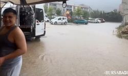 Gemlik'te Şiddetli Yağış: Pazar Alanı Sular Altında