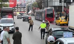 Osmangazi'de Bir Kişi Atatürk Caddesi'nde Kendini Bıçakladı