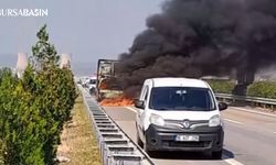 Yıldırım'da Seyir Halindeki Kamyonet Alevlere Teslim Oldu