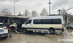 Osmangazi’de Minibüs, Halk Otobüsüne Çarptı