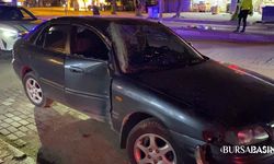 İnegöl’de Otomobil Aydınlatma Direğine Çarptı: 2 Yaralı