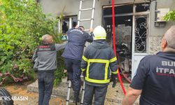 Jandarma Yangında Altın ve Parayı Camdan Girip Kurtardı