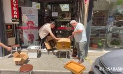 Bursa’da İş Hanını Basan Arılar Panik Yarattı