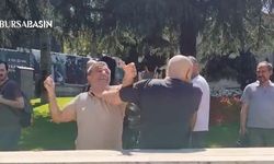 Bursa’da Cadde Ortasında Yumruklu Kavga