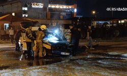 İnegöl’de Seyir Halindeki Otomobil Alev Alev Yandı