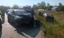 Orhangazi-İznik Yolunda Kafa Kafaya Kaza: 4 Yaralı