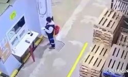 Bursa’da Devrilen Paletlerden Saniyelerle Kurtuldu