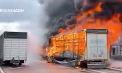 İnegöl’de Park Halindeki Tır Alevlere Teslim Oldu