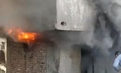 Bursa’da Metruk Bina Yangını Korkuttu