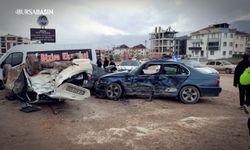 İnegöl’de Ehliyetsiz Sürücü Dehşeti: 8 Öğrenci Yaralı