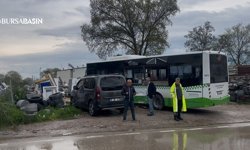 Bursa’da Otobüsle Kamyon Çarpıştı: 2 Yaralı