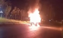 Bursa’da Park Halindeki Araç Küle Döndü