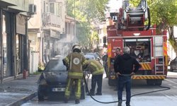 İnegöl’de Park Halindeki Otomobil Alevlere Teslim Oldu