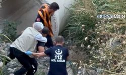 20 Metreden Düştü, İtfaiyeci Sırtında Kurtardı