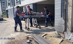 İnegöl'de Otomobilin Altında Kalan Adam Ağır Yaralandı