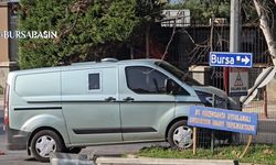 Mudanya’da Zırhlı Banka Aracı Direğe Çarptı