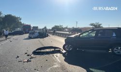Bursa'da yola dökülen mazot 10 aracı birbirine kattı
