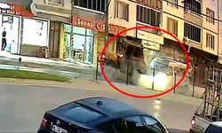 Bursa’da tarım işçilerini taşıyan panelvan traktöre çarptı