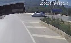 Gemlik’te faciadan dönüldü! Kaza kamerada