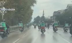 Bursa’da acı veda! Yüzlerce kurye arkadaşını uğurladı