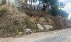Bursa’da Yağış Sonrası İstinat Duvarı Yıkıldı